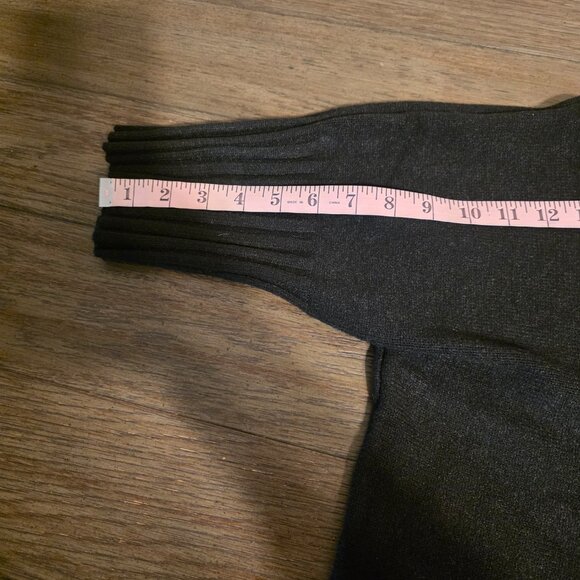 Rain + Rose Mock Neck Boxy Sweater NWT Black XL - Picture 6 of 10